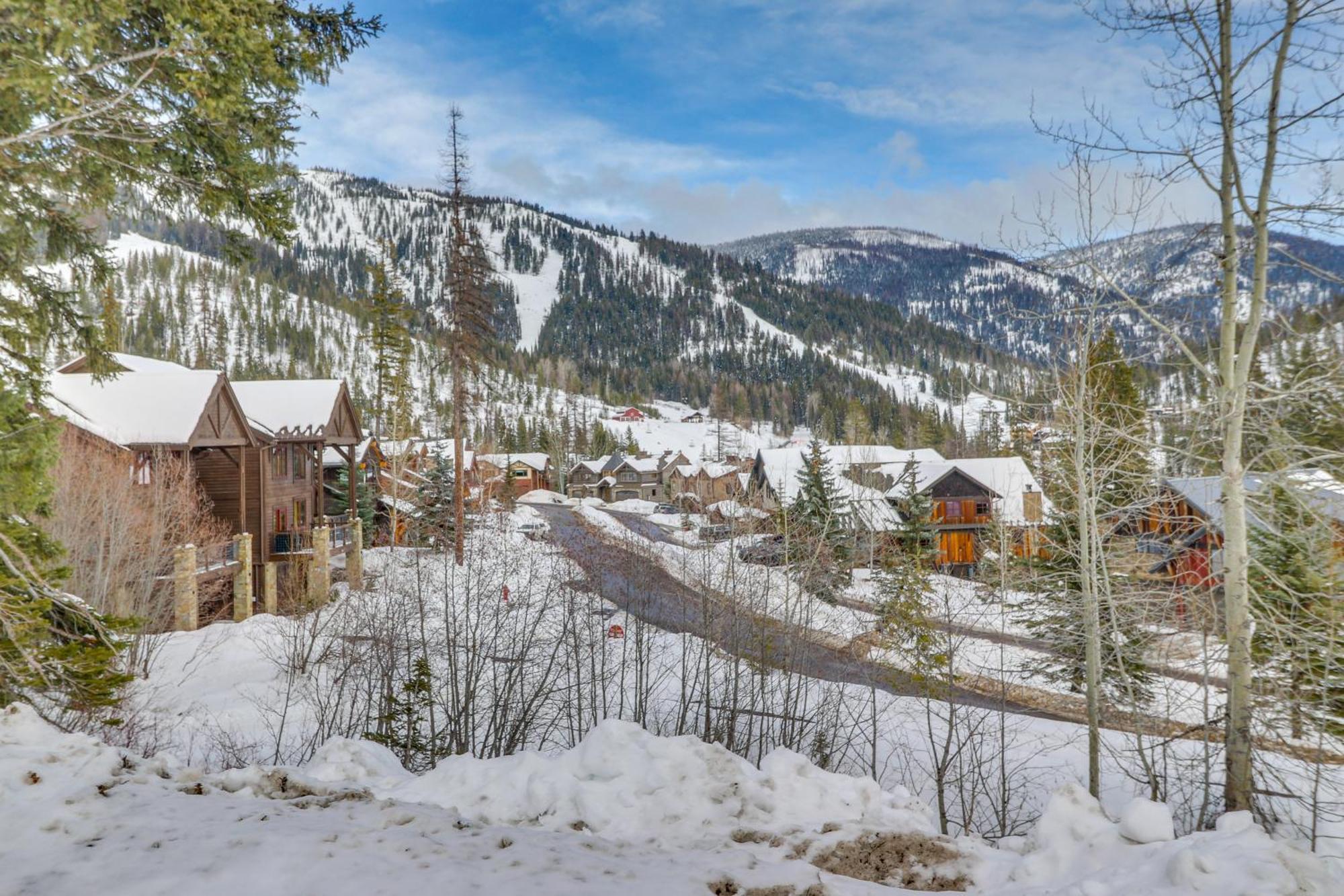 Spacious Whitefish Home With Sauna And Ski Resort View Exterior photo